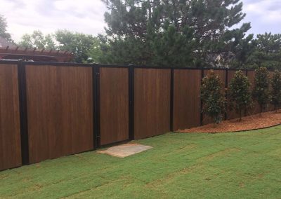FenceTrac Black Metal Posts & Wood Infill